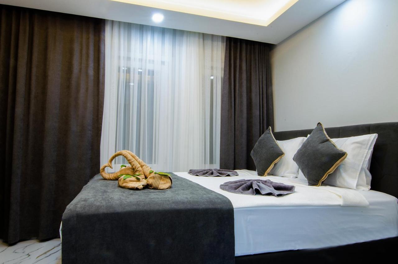 كمر Roxapart Hotel المظهر الخارجي الصورة